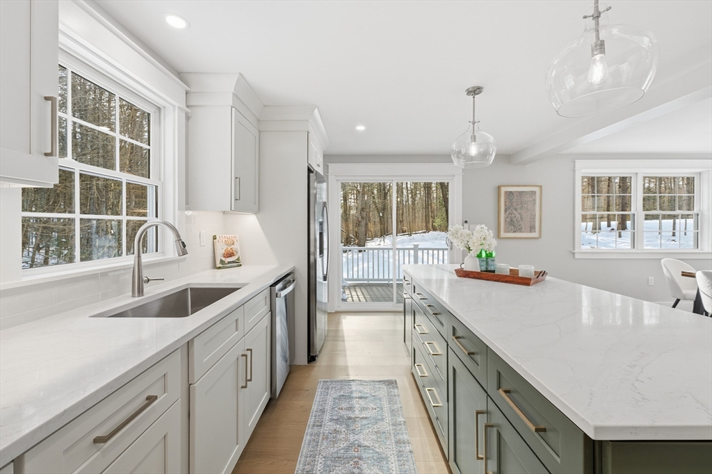 122 Jewett Street Pepperell, MA 01463 - Photo 23 of 40