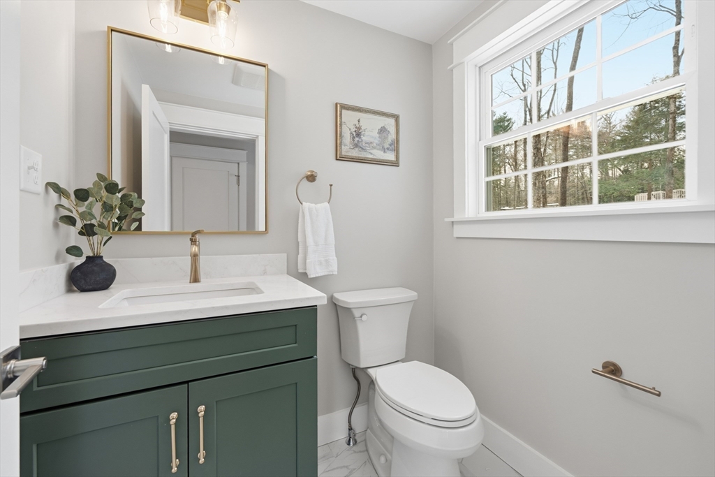 122 Jewett Street Pepperell, MA 01463 - Photo 25 of 40