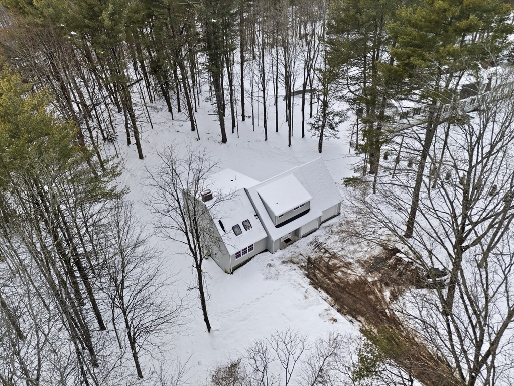 122 Jewett Street Pepperell, MA 01463 - Photo 3 of 40