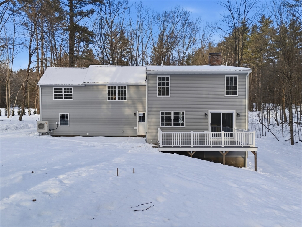 122 Jewett Street Pepperell, MA 01463 - Photo 4 of 40