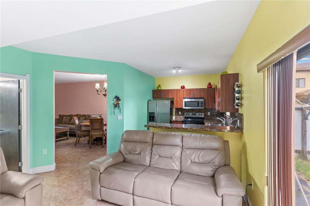 11115 West Okeechobee Road, Unit 143 Hialeah Gardens, FL 33018 - Photo 12 of 28 Photo 12