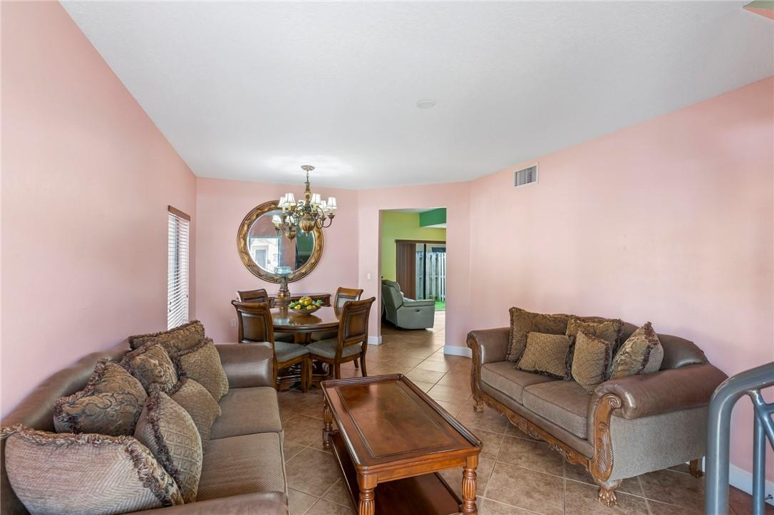 11115 West Okeechobee Road, Unit 143 Hialeah Gardens, FL 33018 - Photo 5 of 28 Photo 5