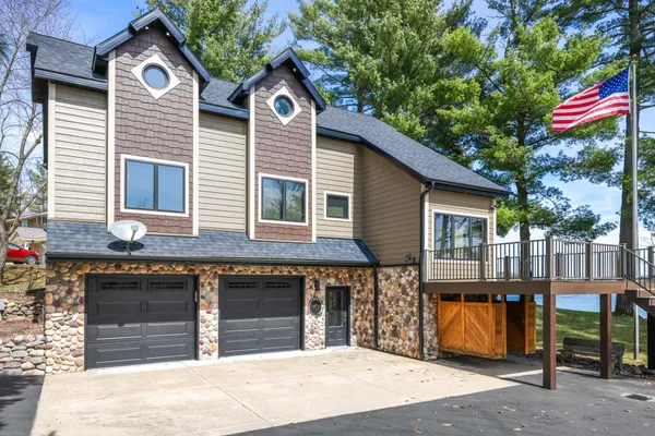 $1,650,000 | W5020 West Long Lake Road, Waupaca, WI 54981