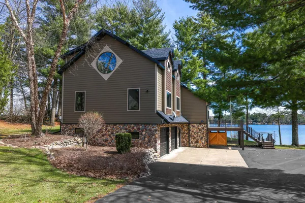 $1,650,000 | W5020 West Long Lake Road, Waupaca, WI 54981
