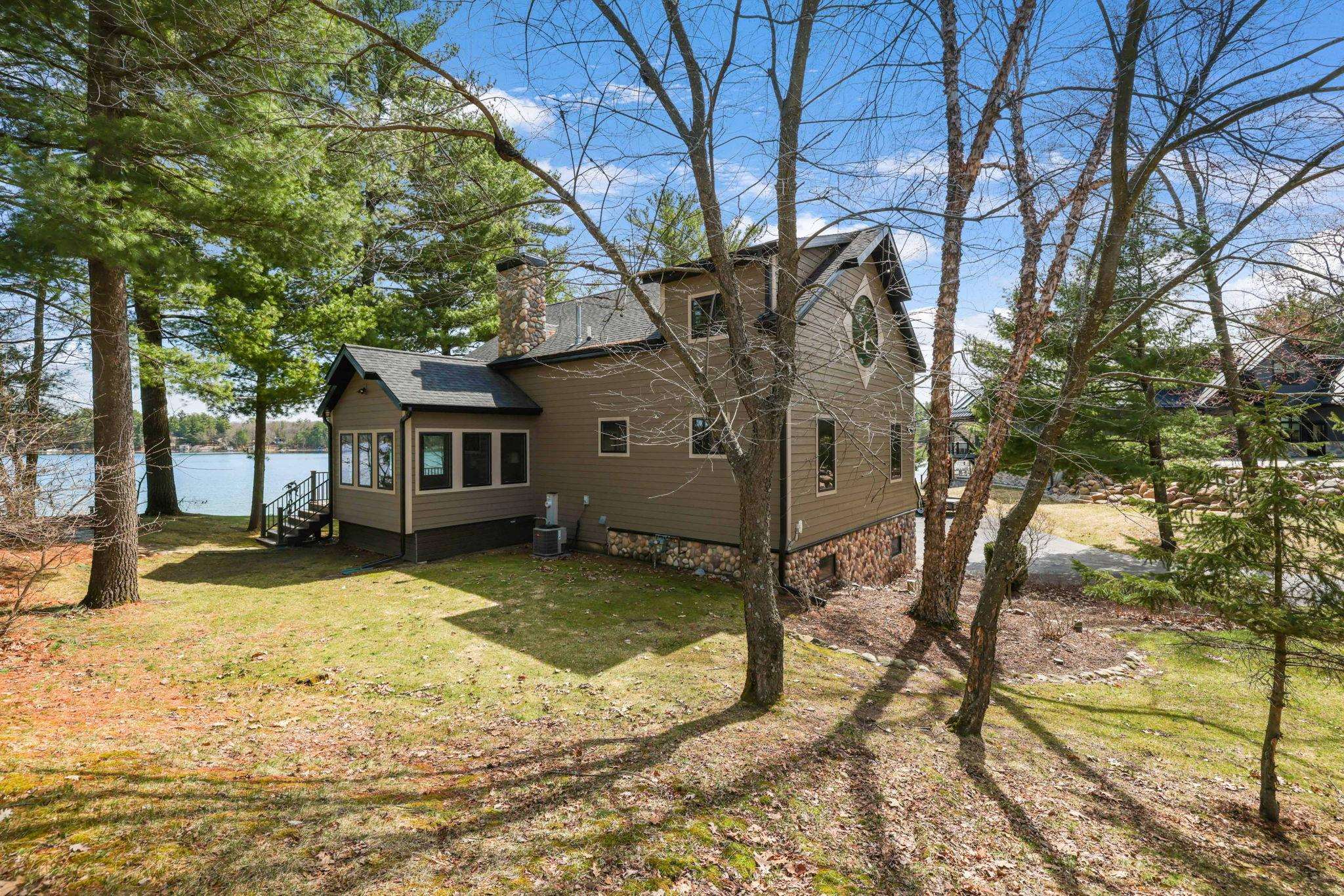 W5020 West Long Lake Road Waupaca, WI 54981 - Photo 47 of 69