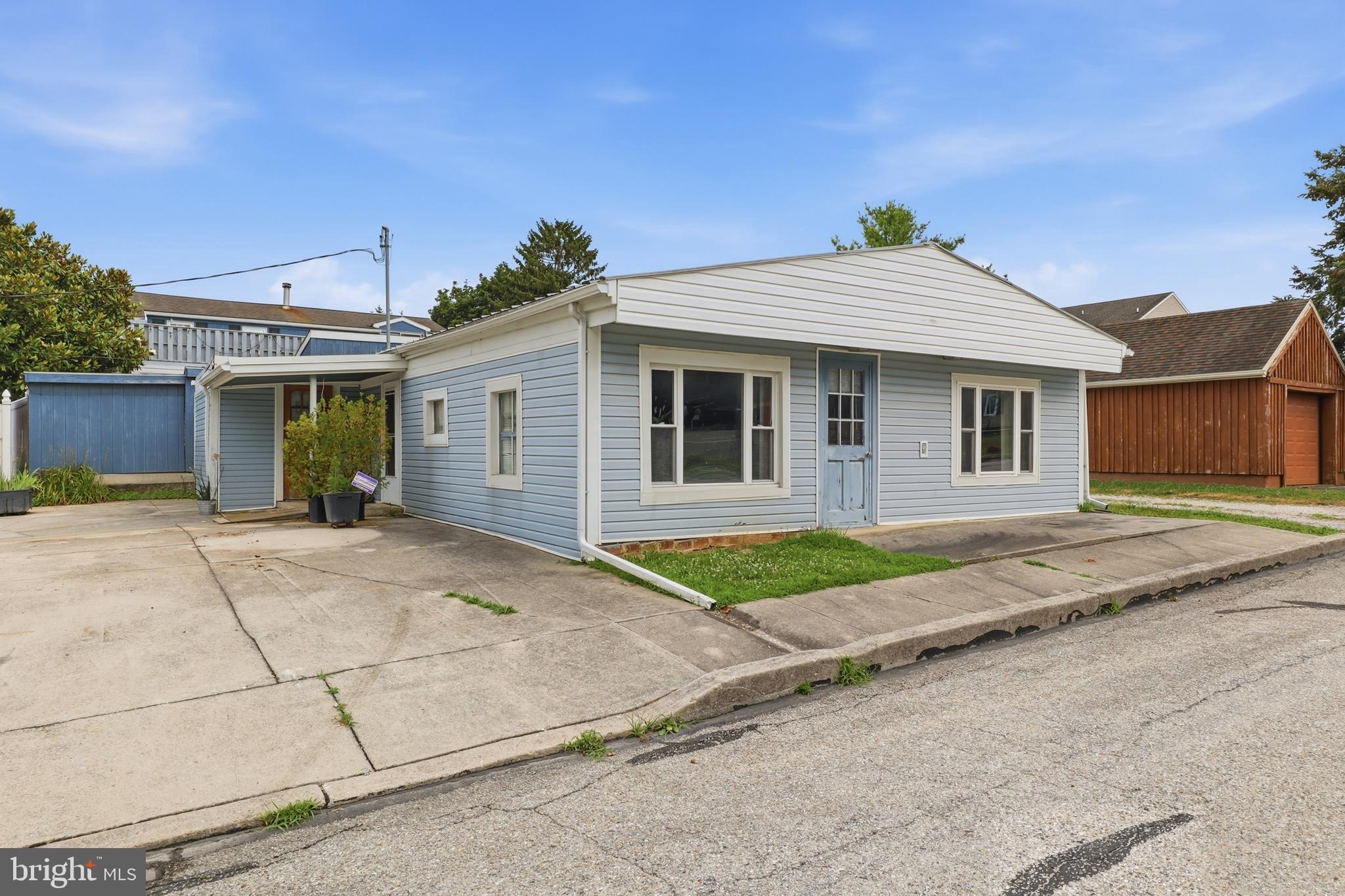 374 Maple Avenue Hanover, PA 17331 - Photo 1 of 34 Gallery Image 1