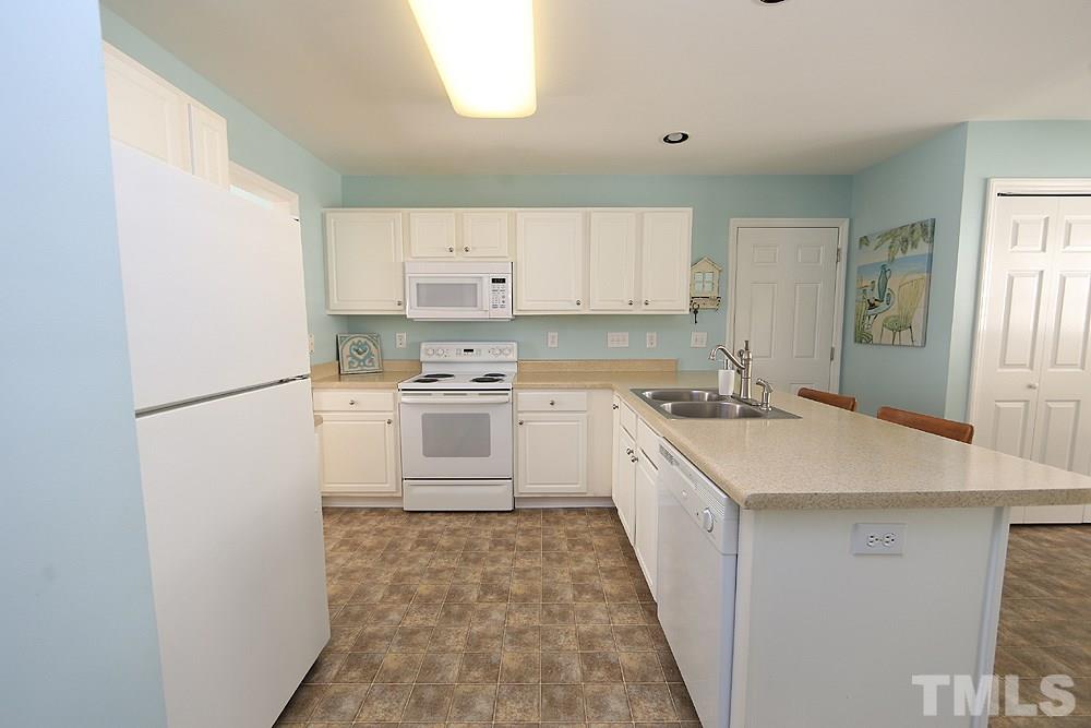 9101 Castleton Lane Raleigh, NC 27615 - Photo 11 of 25