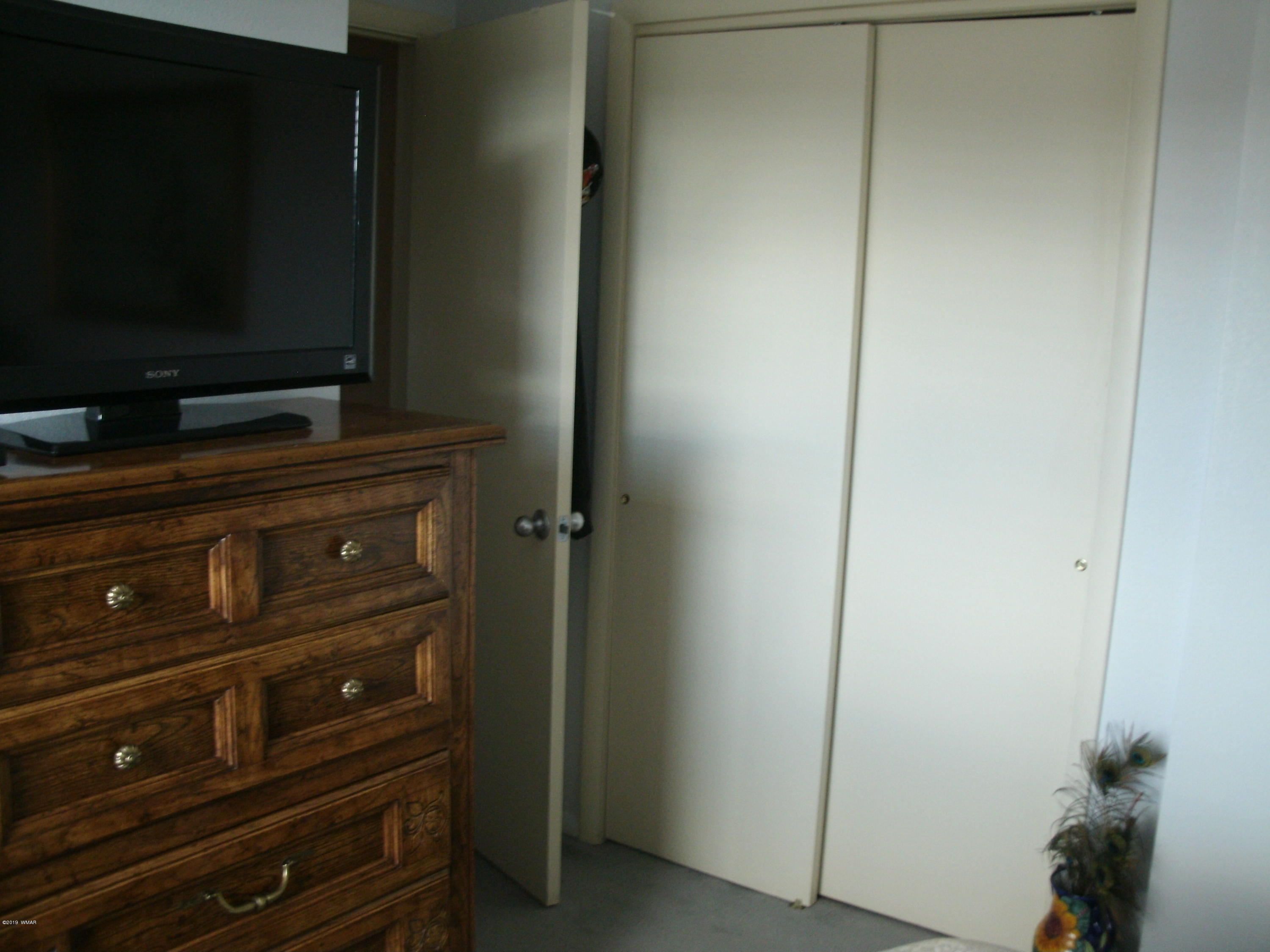 4078 East Pinto Road Snowflake, AZ 85937 - Photo 38 of 49 a view of a closet