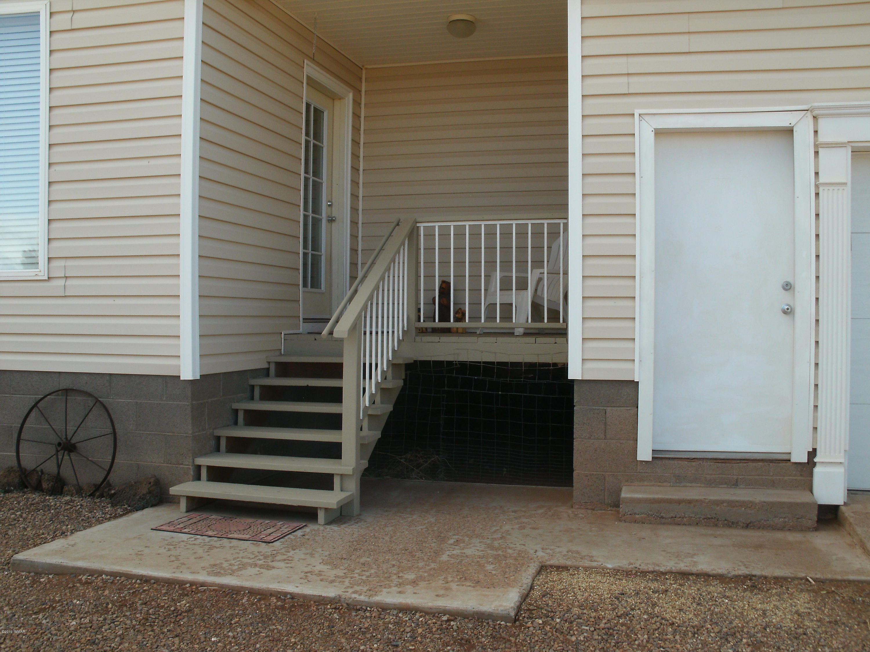 4078 East Pinto Road Snowflake, AZ 85937 - Photo 6 of 49 a view of entryway and hall
