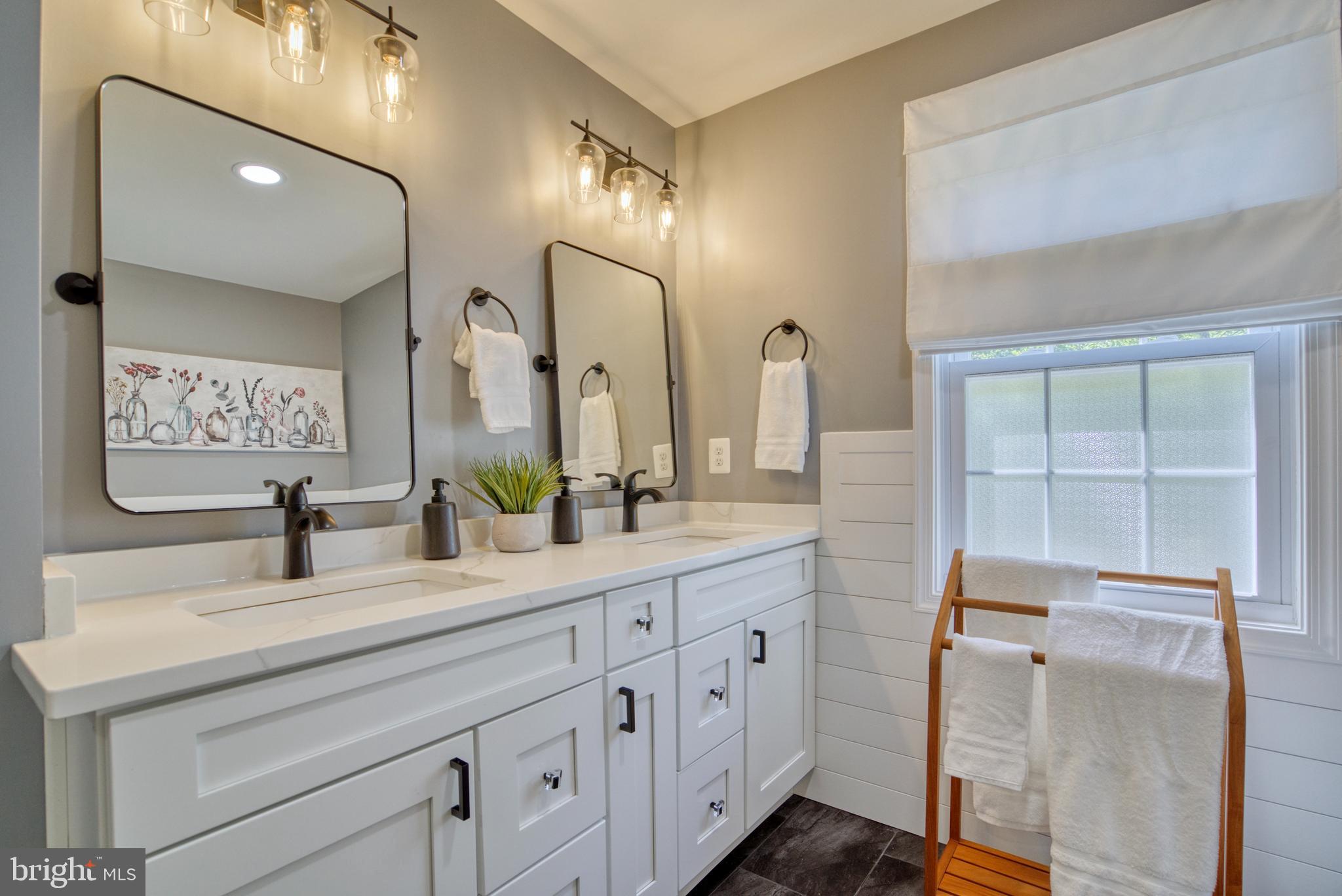 12010 Trotter Lane Reston, VA 20191 - Photo 24 of 79 Primary Bath Duel Vanity