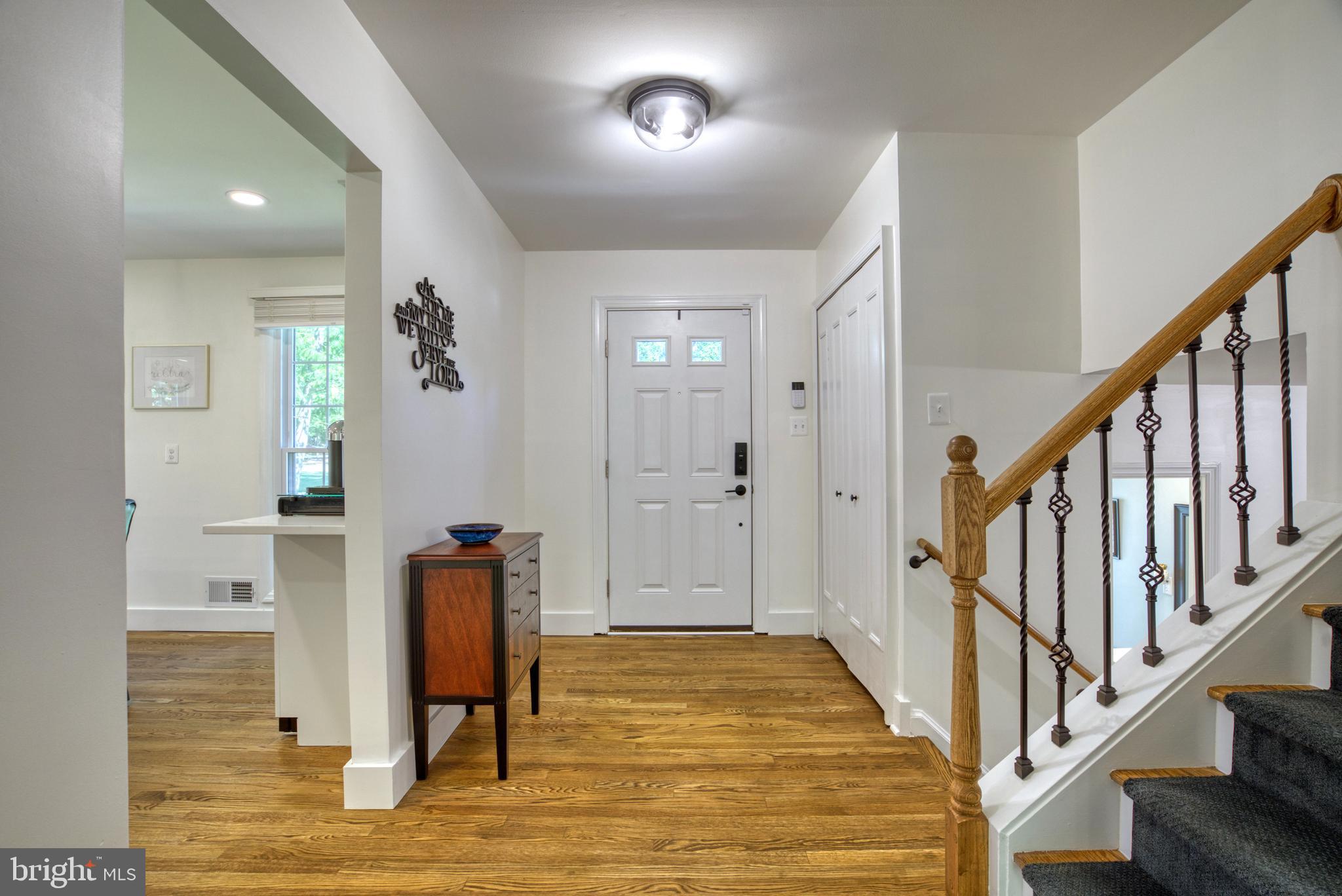 12010 Trotter Lane Reston, VA 20191 - Photo 28 of 79 Front Foyer