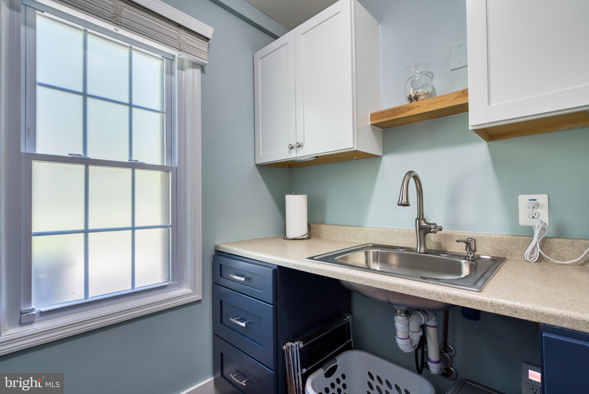 12010 Trotter Lane Reston, VA 20191 - Photo 37 of 79 Laundry Room