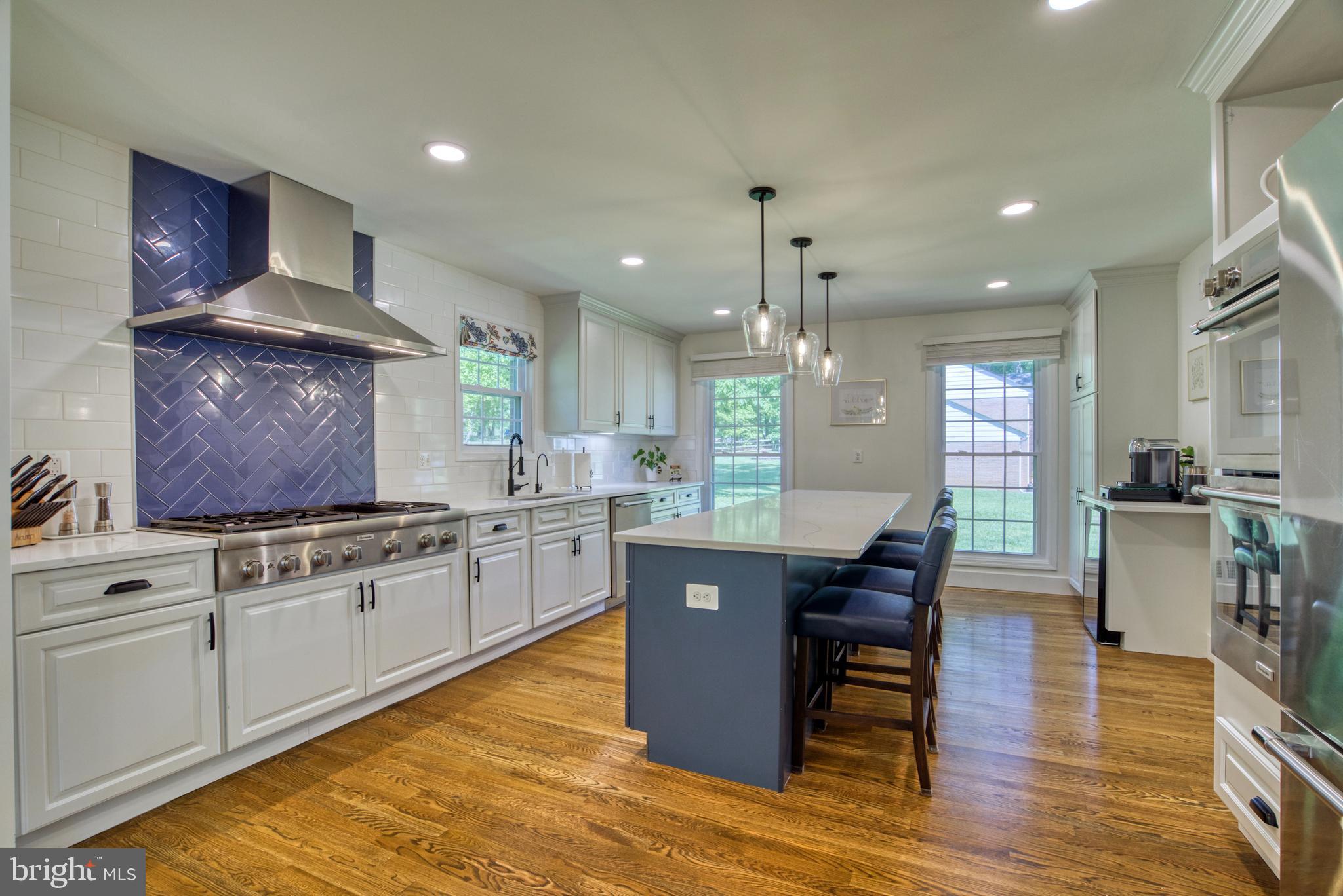 12010 Trotter Lane Reston, VA 20191 - Photo 7 of 79 Thermador Appliance Package
