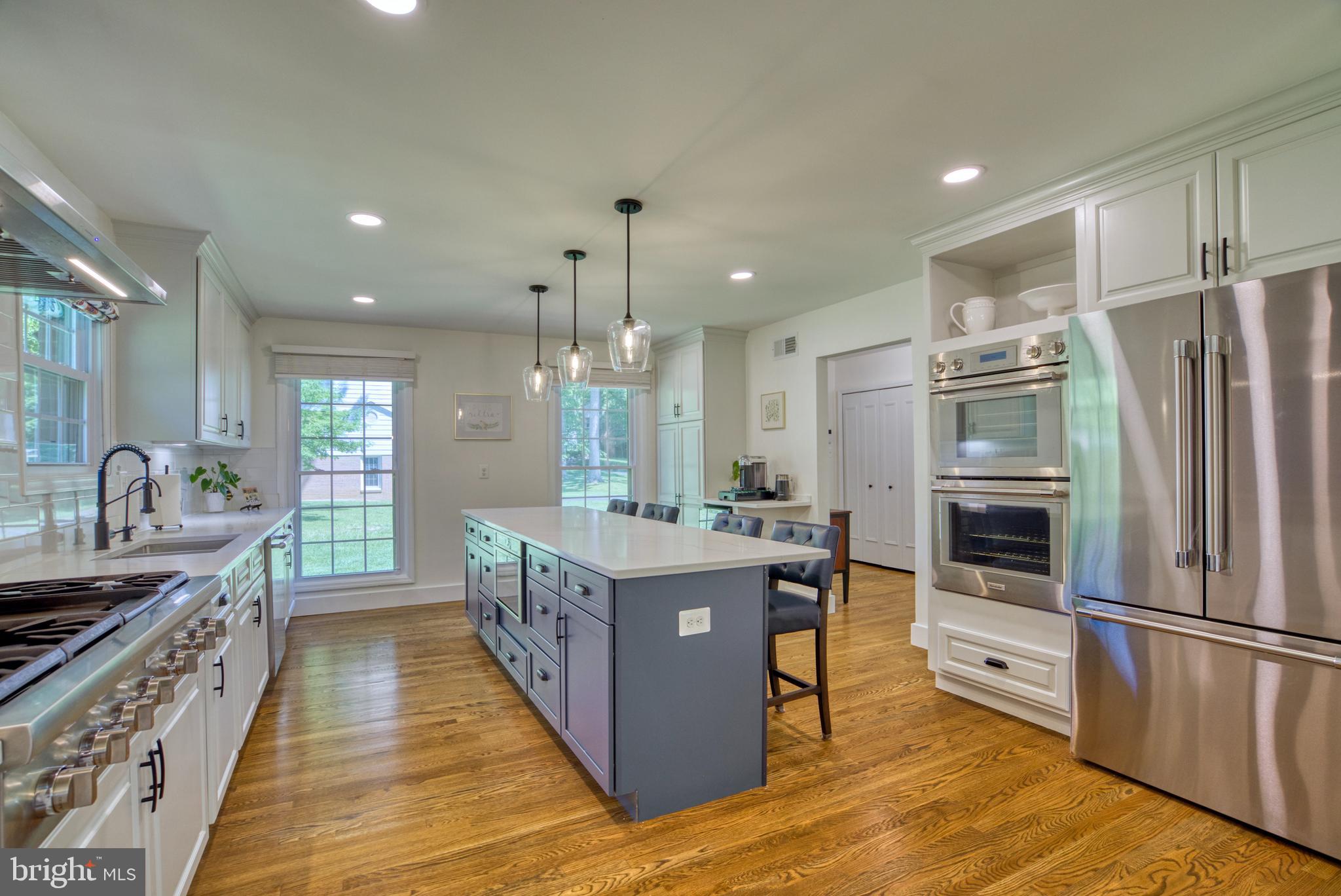 12010 Trotter Lane Reston, VA 20191 - Photo 8 of 79 Completely Renovated Kitchen
