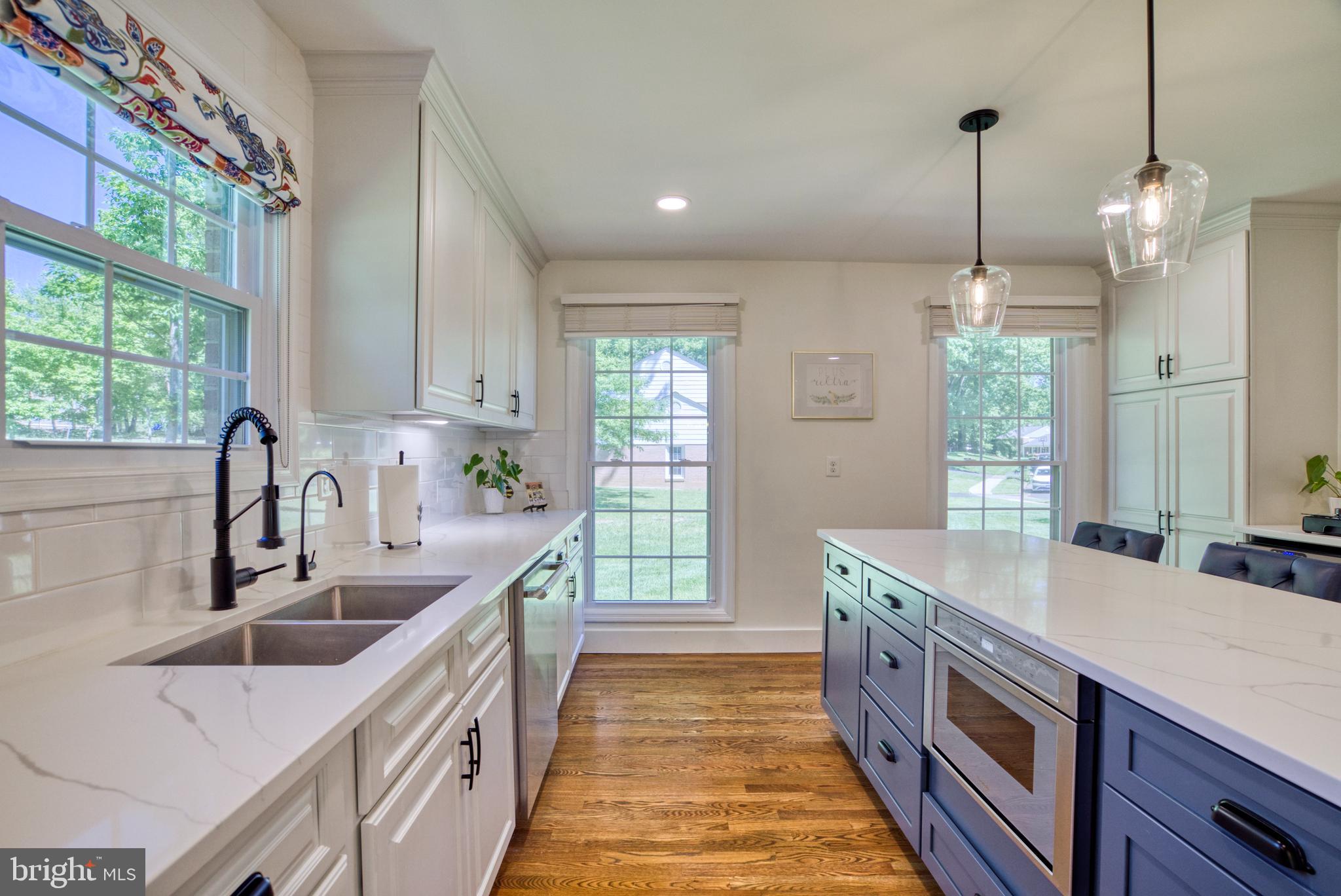 12010 Trotter Lane Reston, VA 20191 - Photo 9 of 79 Custom Cabinets