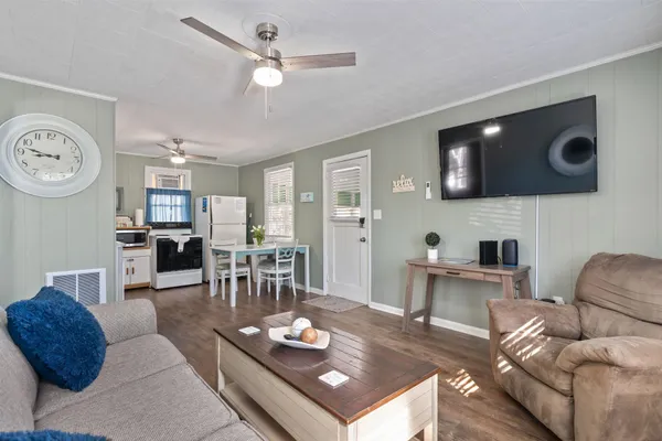 $524,000 | 403 38th Avenue South, North Myrtle Beach, SC 29582