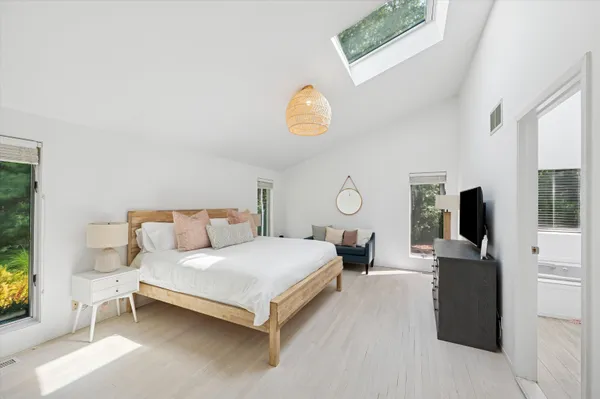 $65,000 | 14 Livery Lane, East Hampton, NY 11937