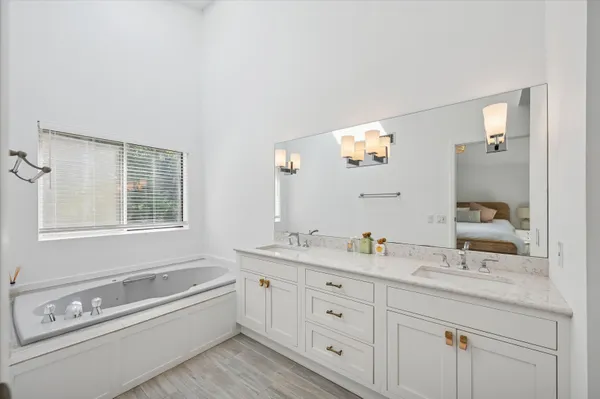 $65,000 | 14 Livery Lane, East Hampton, NY 11937