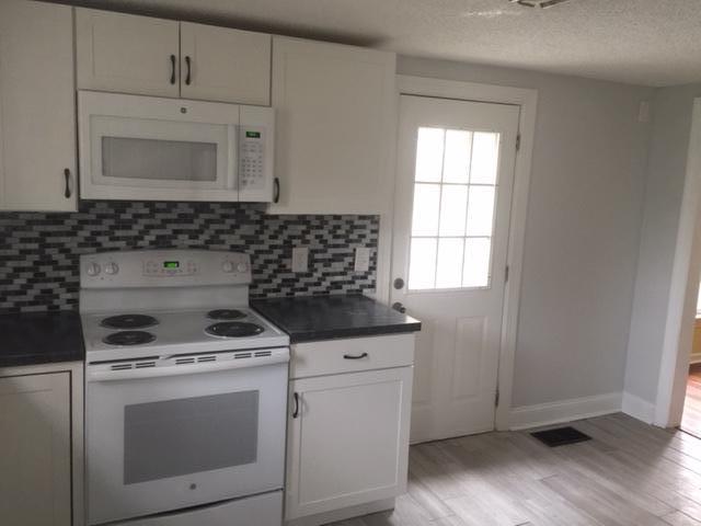 95 Community Road, Unit APPT 2 Pinehurst, NC 28374 - Photo 12 of 16 Kitchen