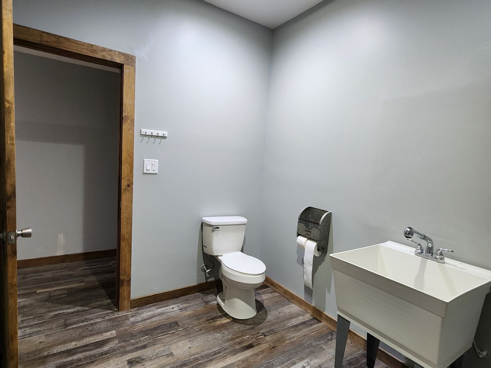 2179 Hackney Road Greenbrier, TN 37073 - Photo 15 of 20 a bathroom with a toilet and a sink