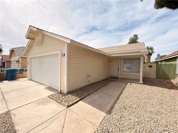 $1,849 | 1593 Teardrop Street, Las Vegas, NV 89142