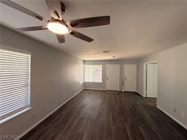 $1,900 | 1593 Teardrop Street, Las Vegas, NV 89142