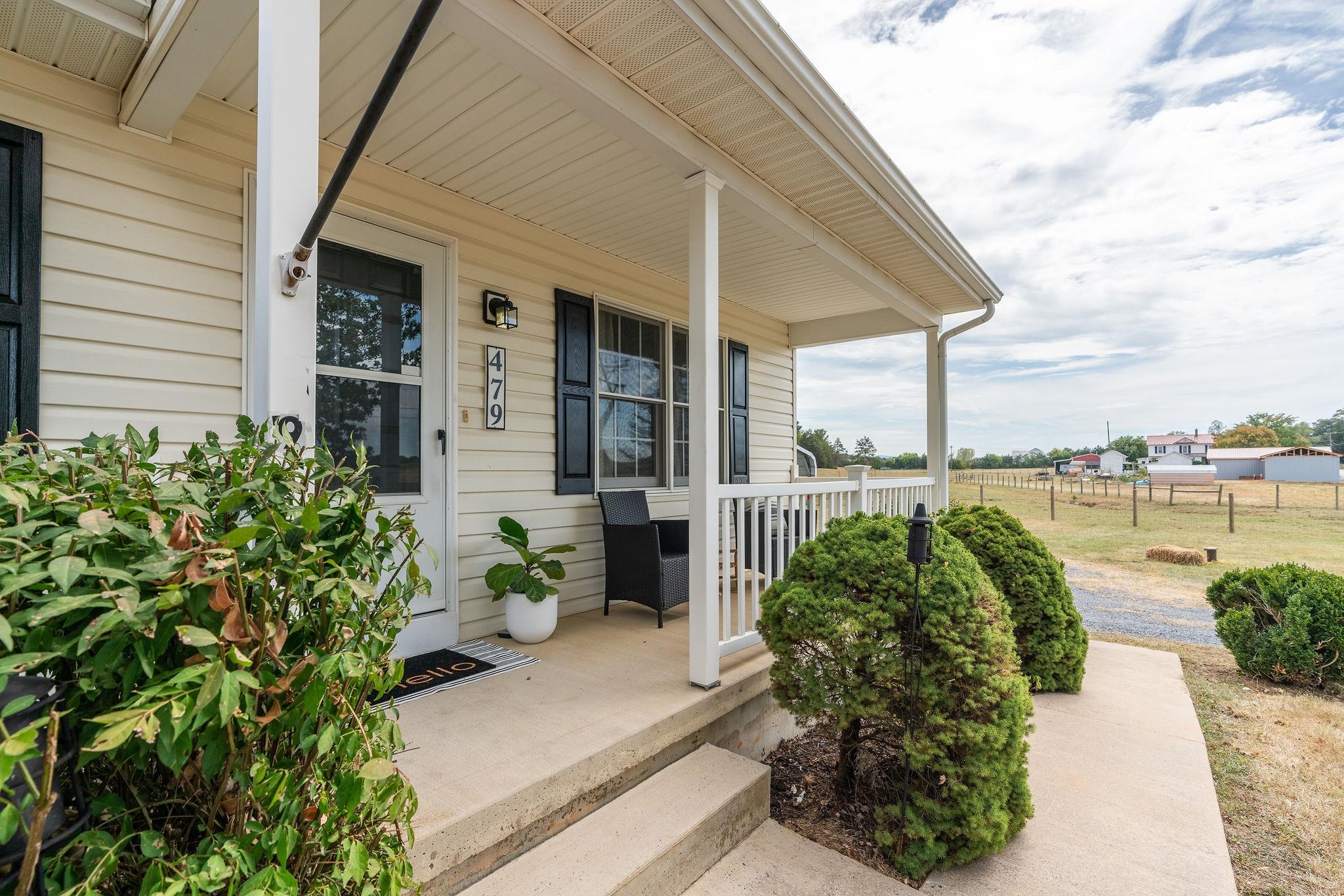 479 Battlefield Road Fort Defiance, VA 24437 - Photo 6 of 51 a house with outdoor space