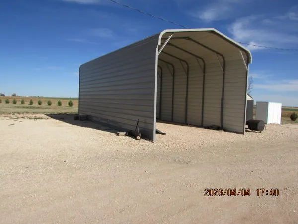 a view of a garage