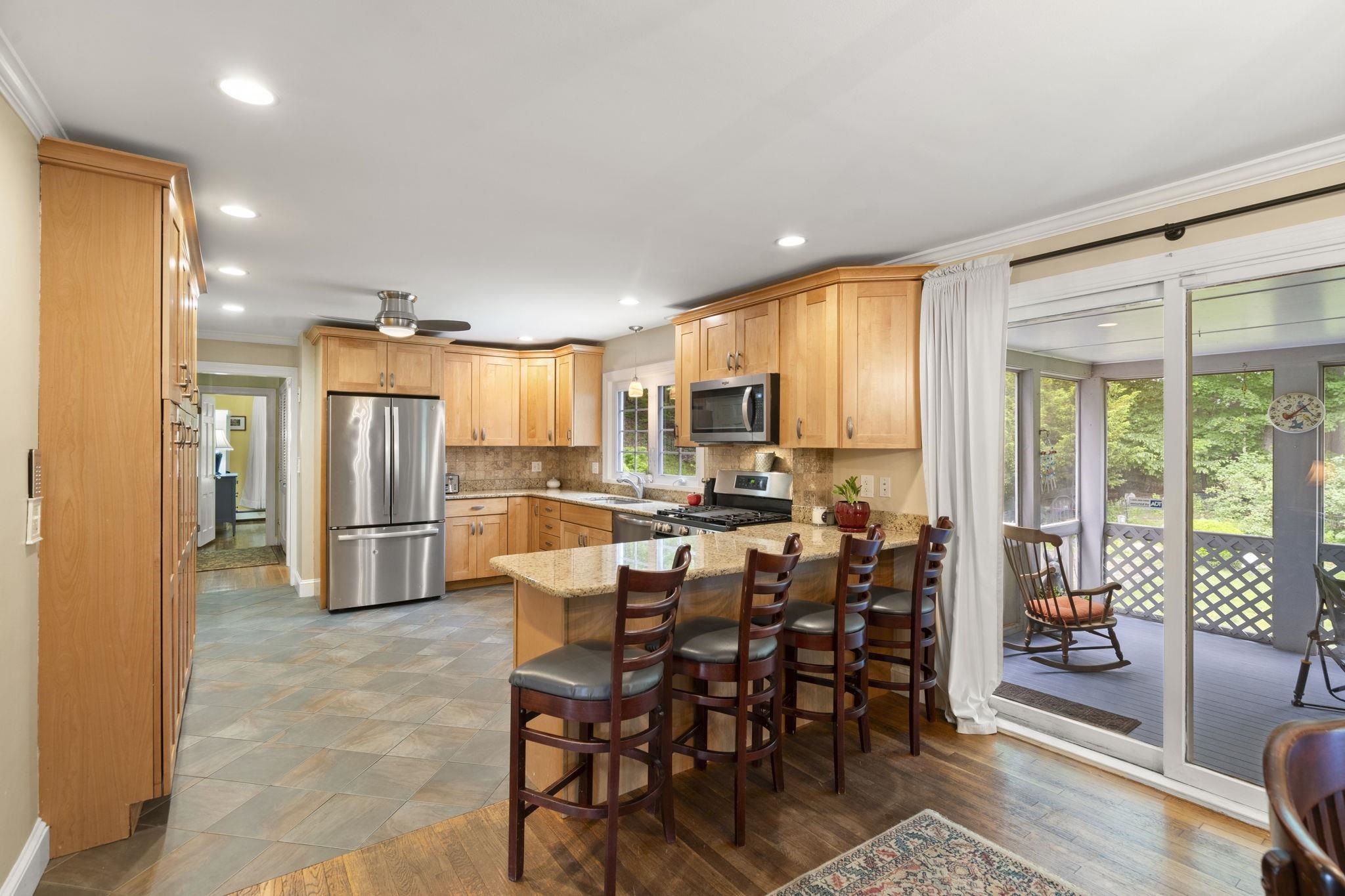 11 Dunbarton Drive Nashua, NH 03063 - Photo 14 of 45