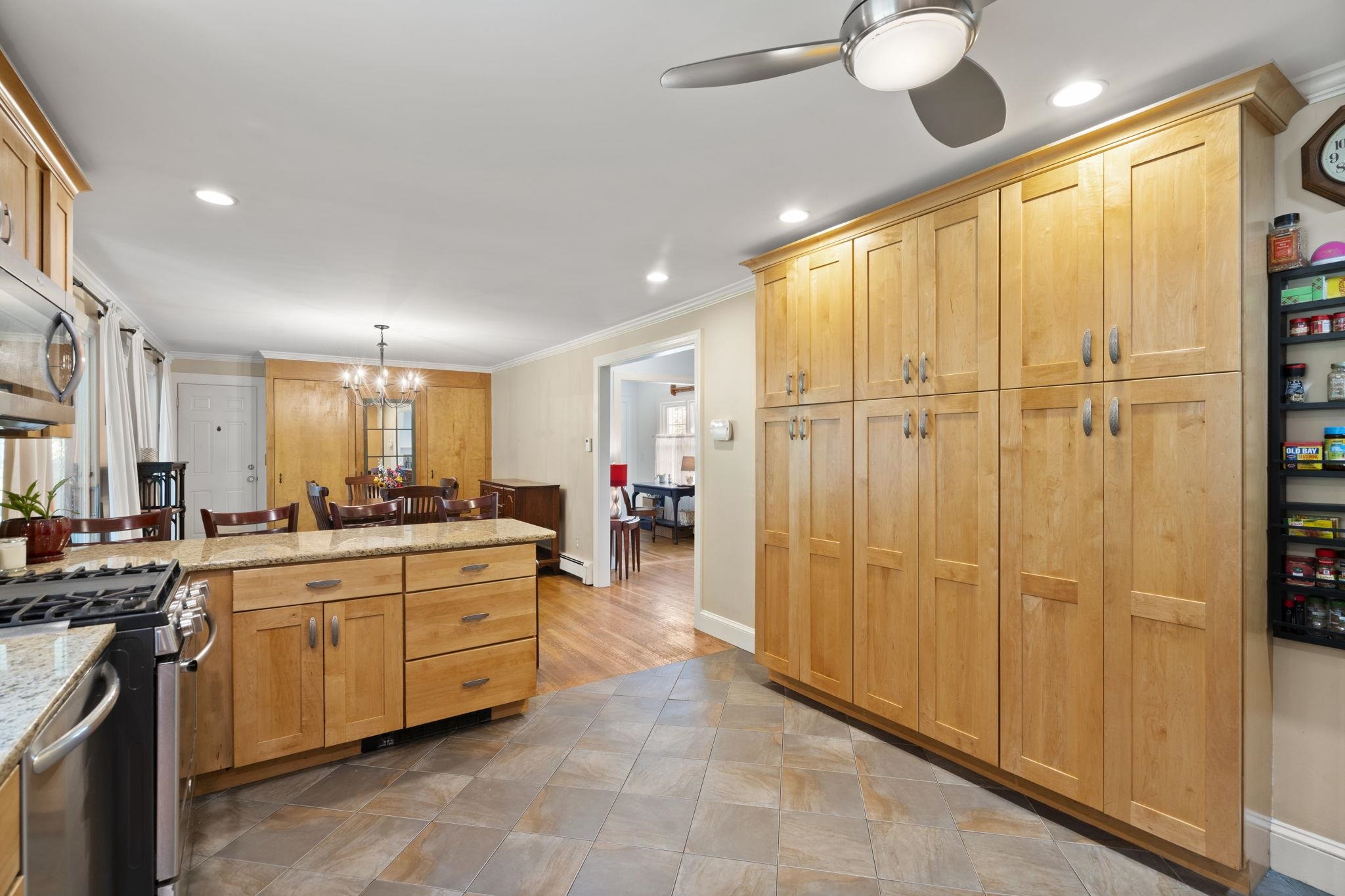 11 Dunbarton Drive Nashua, NH 03063 - Photo 18 of 45