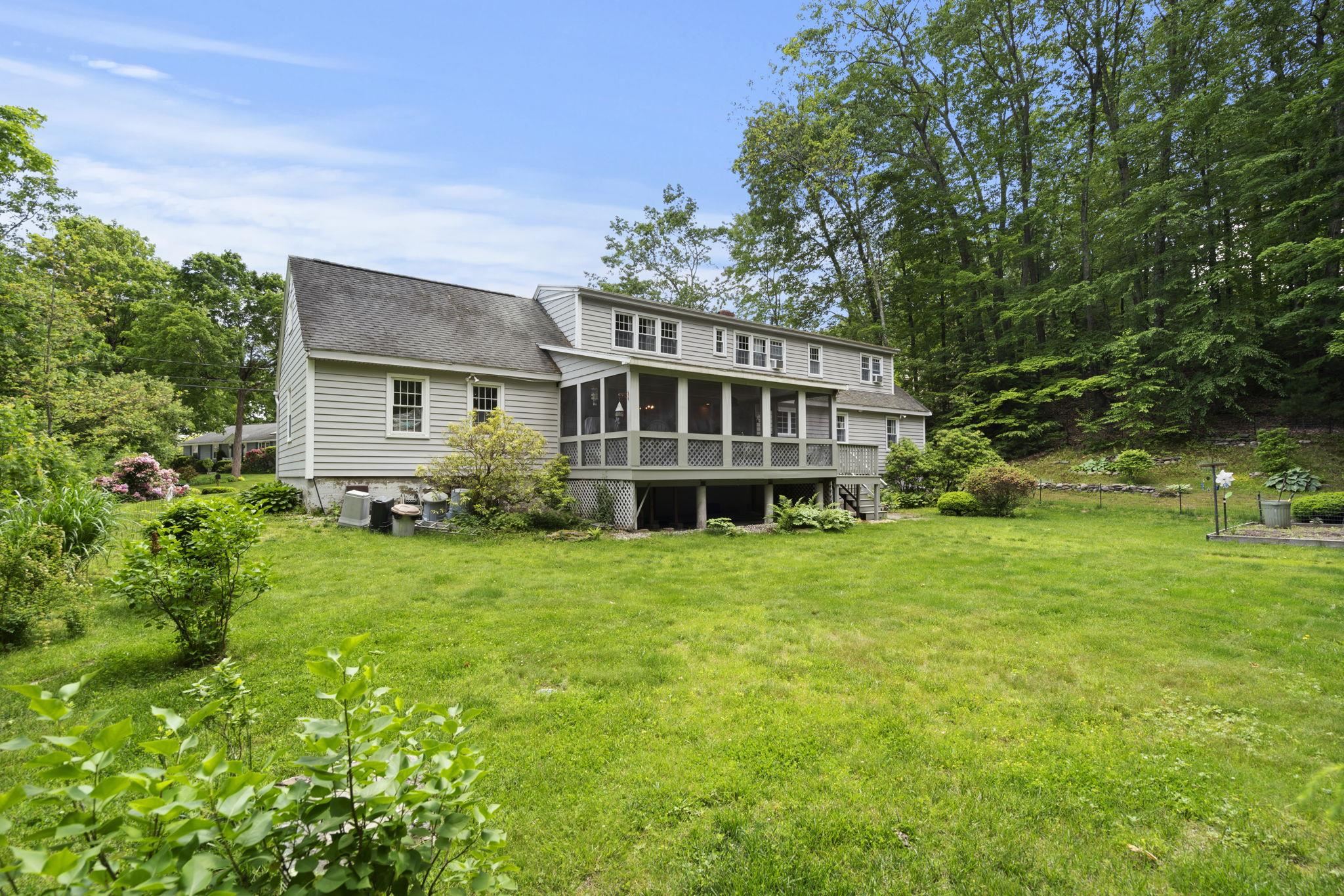 11 Dunbarton Drive Nashua, NH 03063 - Photo 10 of 45