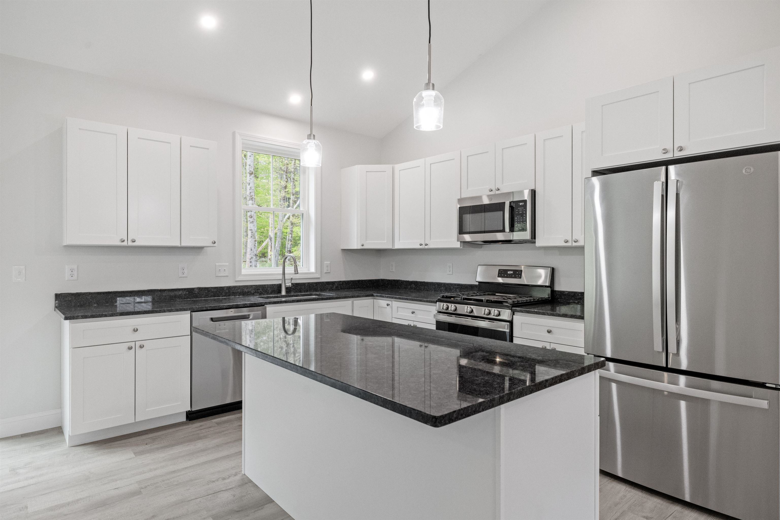 110 Knowles Pond Road Northfield, NH 03276 - Photo 5 of 53