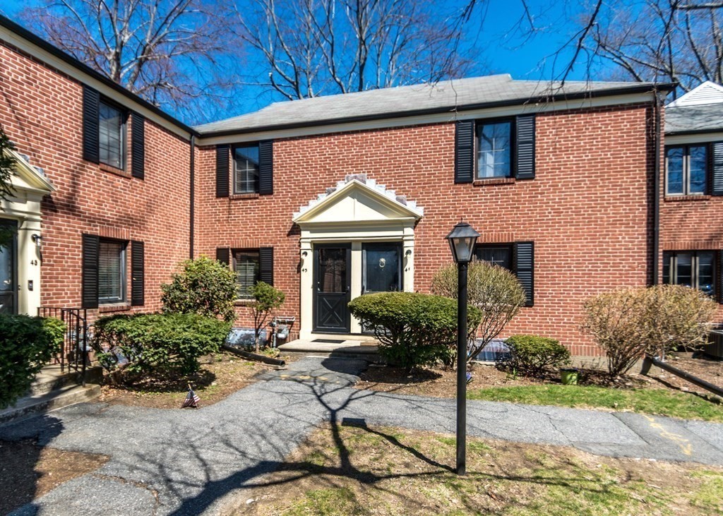43 Pierce Road, Unit 43 Watertown, MA 02472 - Photo 2 of 27 Gallery Image 2