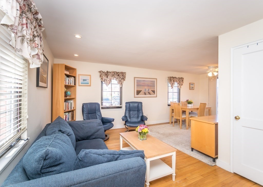 43 Pierce Road, Unit 43 Watertown, MA 02472 - Photo 4 of 27 Gallery Image 4
