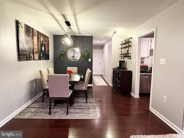 $2,200 | 5616 Bismach Drive, Unit 204, Alexandria, VA 22312