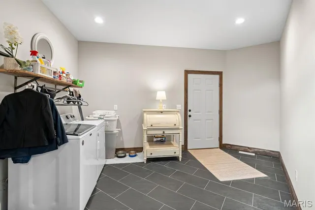 $1,050,000 | 975 Foggy Court, Washington, MO 63090