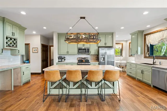 $1,050,000 | 975 Foggy Court, Washington, MO 63090