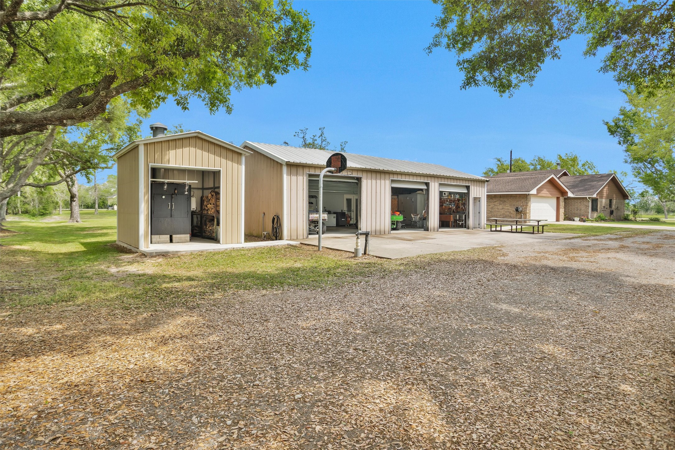 4402 Spears Road Manvel, TX 77578 - Photo 34 of 38 Shop