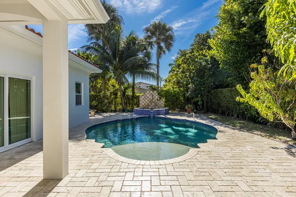 $19,950 | 860 Park Drive East, Boca Raton, FL 33432