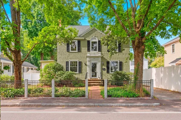 $799,900 | 74 Chestnut Street, Andover, MA 01810