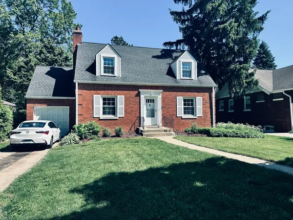 $495,000 | 423 Selborne Road, Riverside, IL 60546