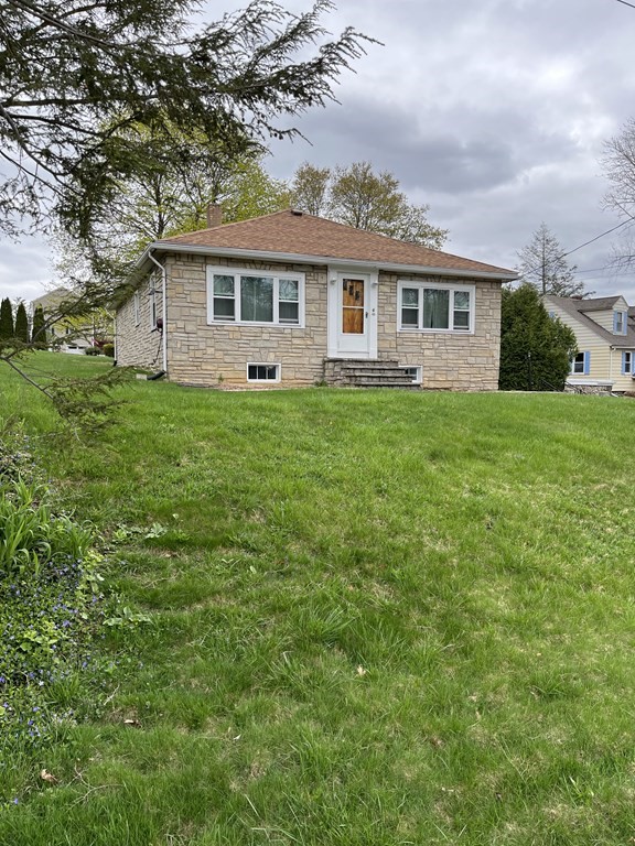 6 Fairview Park Road Sturbridge, MA 01566 - Photo 1 of 30 Gallery Image 1