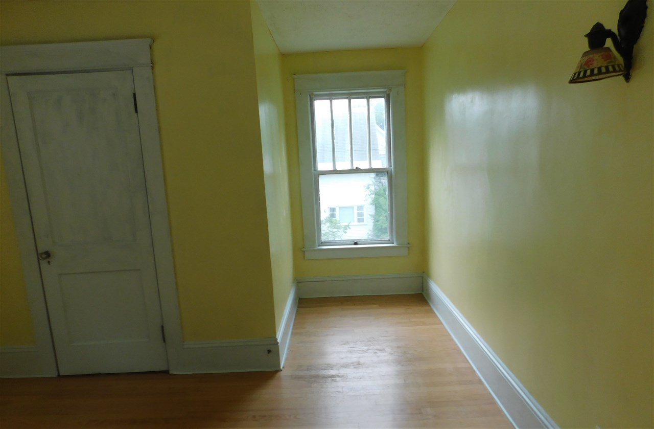 36.50 Prospect Street Springfield, VT 05156 - Photo 11 of 12