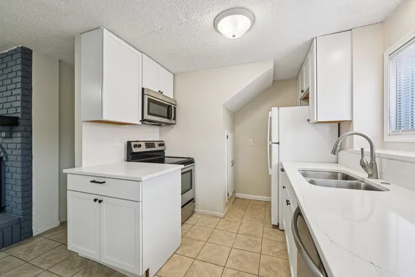 $1,650 | 17256 Kenyon Street Northeast, Unit 1, Andover, MN 55304