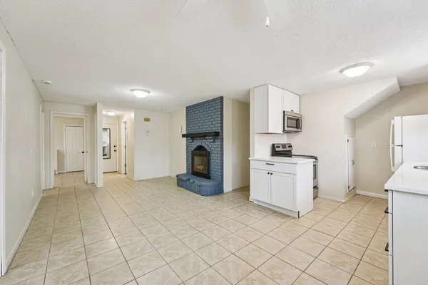 $1,650 | 17256 Kenyon Street Northeast, Unit 1, Andover, MN 55304