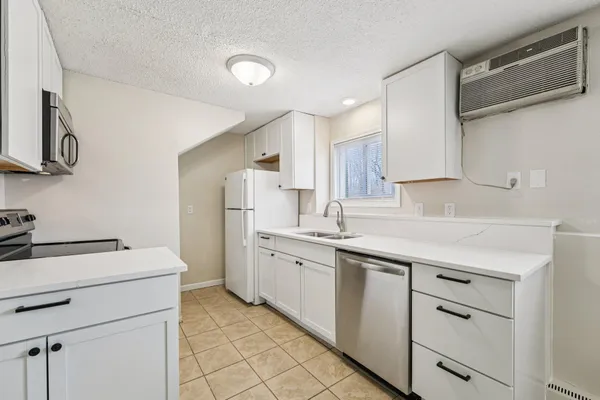 $1,650 | 17256 Kenyon Street Northeast, Unit 1, Andover, MN 55304