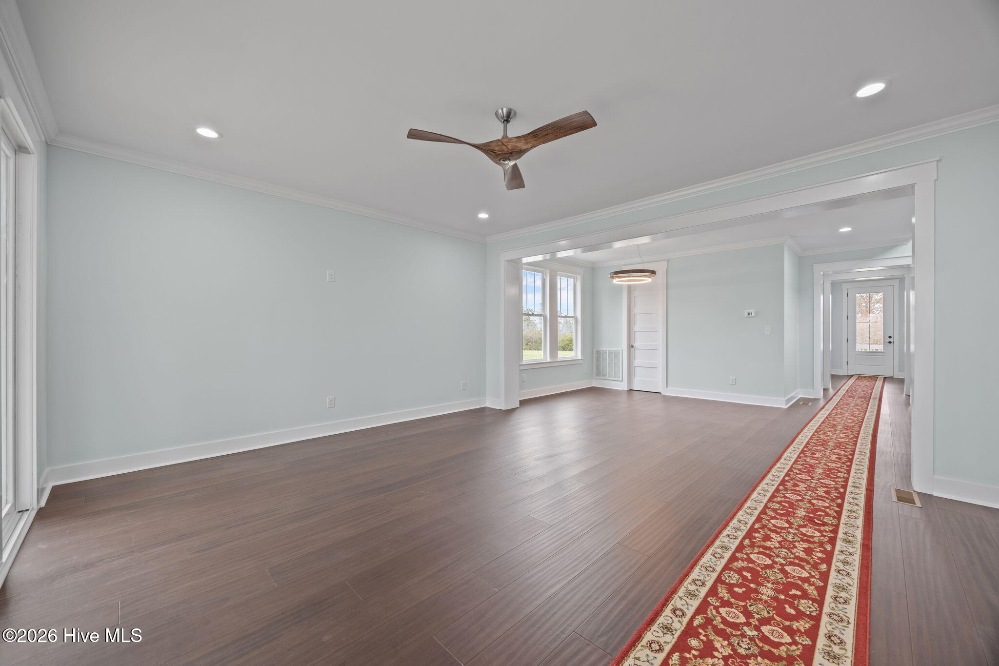 3230 Whichards Beach Road Chocowinity, NC 27817 - Photo 9 of 42 Large Main Living Area