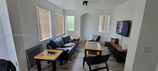$2,500 | North Lauderdale, North Lauderdale, FL 33068