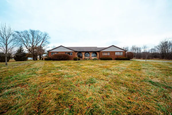 $3,650 | 13040 Duncan Plains Road Northwest, Johnstown, OH 43031