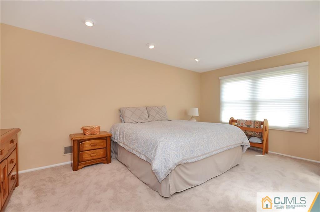 7 Kings Road Dayton, NJ 08810 - Photo 11 of 15 Gallery Image 11